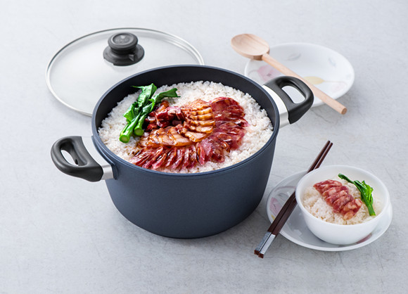 蚝油菌菇腊肉煲仔饭